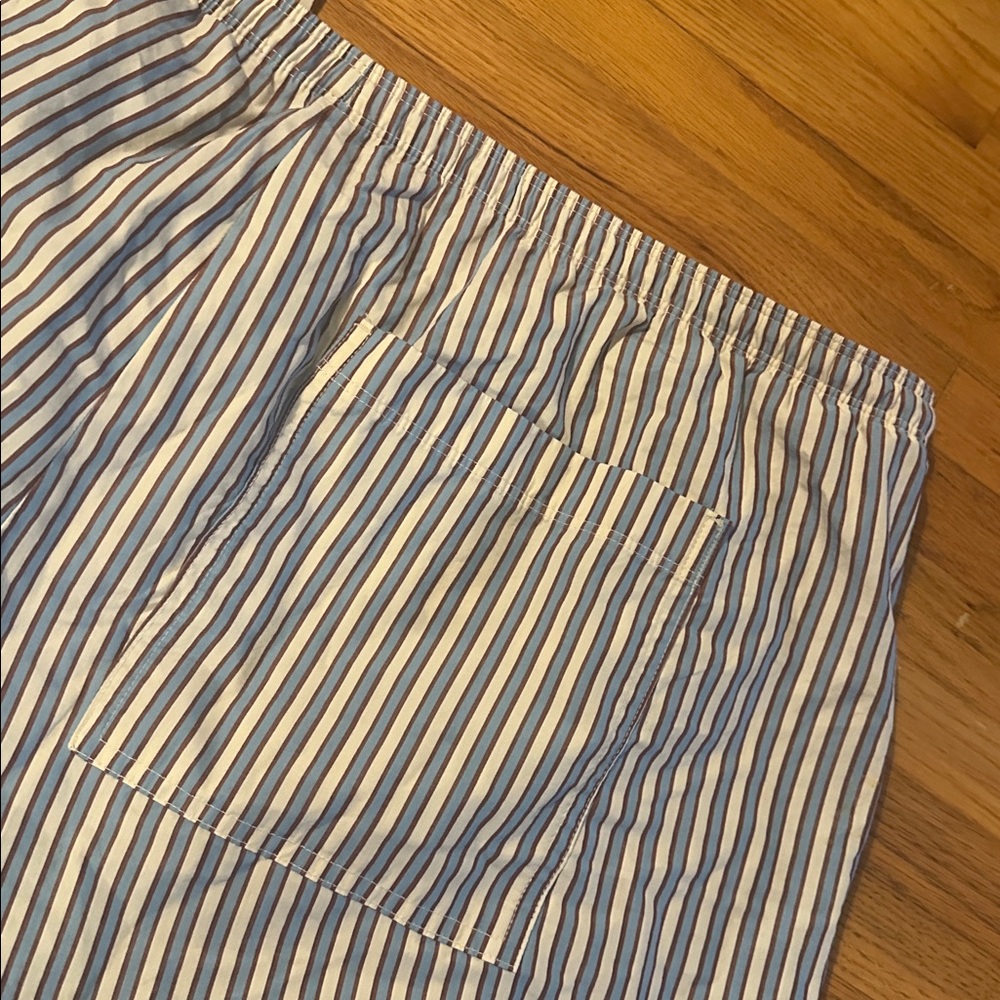 Old Navy Blue White Brown Striped Shorts Size XL - Picture 7 of 8